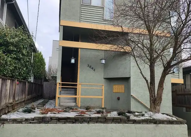 Property at 3644 Phinney Ave N Unit 4, Seattle, WA, 98103, 2 beds, 1 bath, [object Object]
