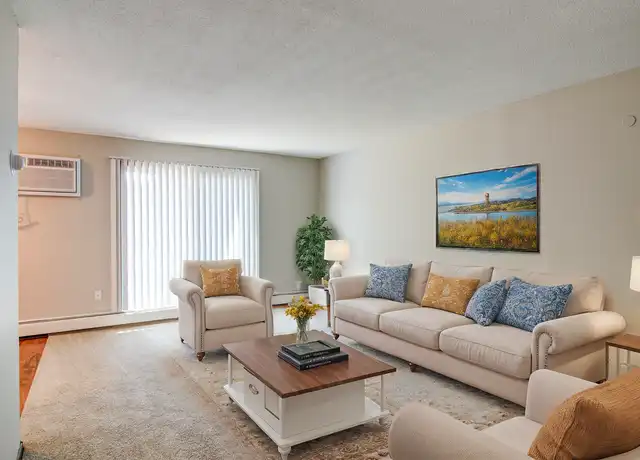 Property at Evergreen East - 1265 Hazelwood St, St Paul, MN, 55106, 1-2 bed, 1 bath, [object Object]