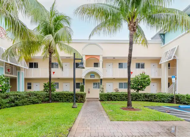 Property at 1210 NW 13th St Unit 103, Boca Raton, FL, 33486, 1 bed, 1 bath, [object Object]