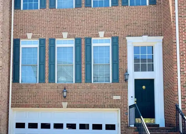 Property at 16438 Steerage Cir, Woodbridge, VA, 22191, 4 beds, 3.5 baths, [object Object]