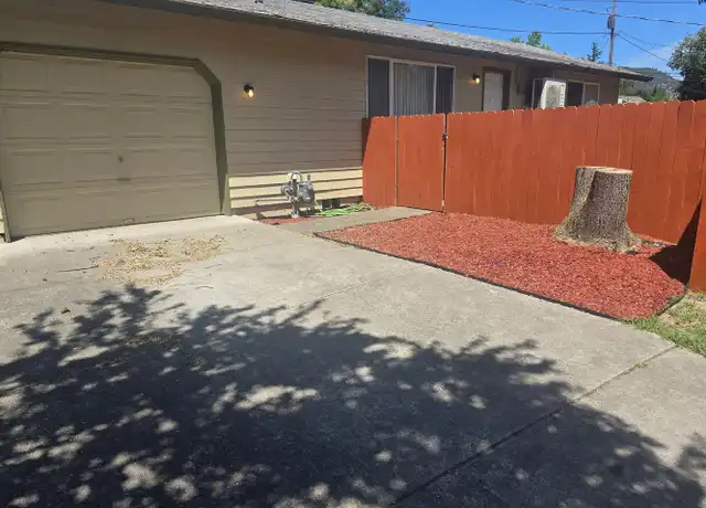 Property at 730 SW I St, Grants Pass, OR, 97526, 2 beds, 1 bath, [object Object]