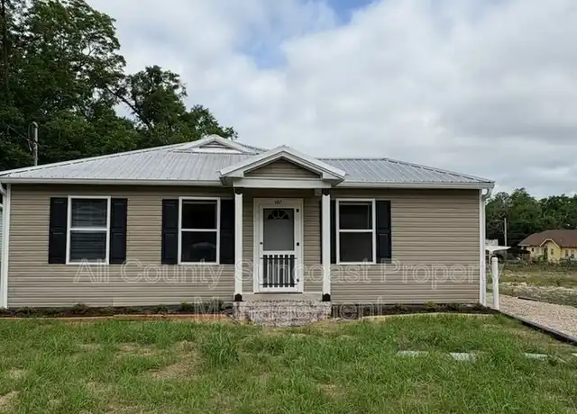 Property at 1017 Young St, Thomasville, GA, 31792, 2 beds, 1 bath, [object Object]
