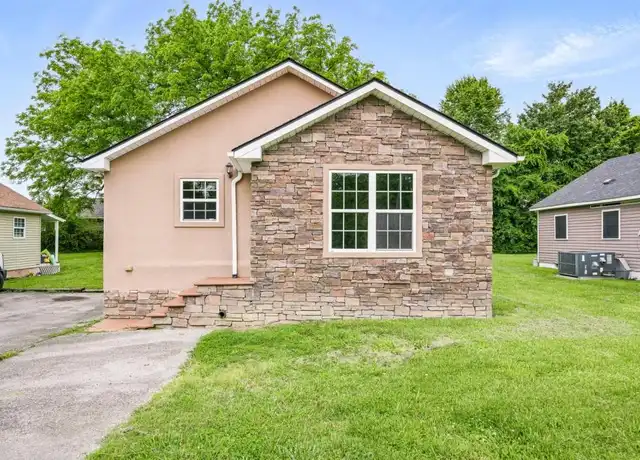 Property at 616 N Franklin Ave, Cookeville, TN, 38501, 2 beds, 2 baths, [object Object]