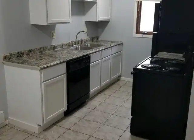 Property at 709 7th St S Unit 3, La Crosse, WI, 54601, 2 beds, 1 bath, [object Object]