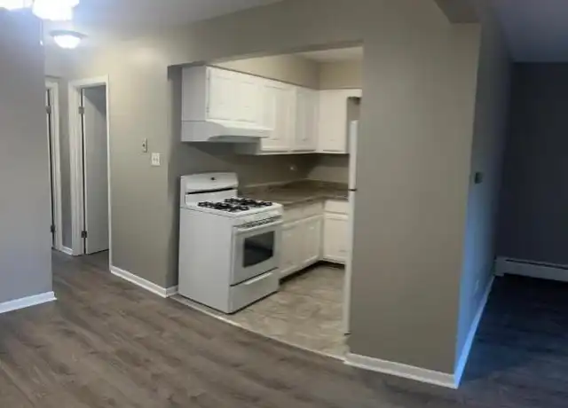 Property at 3680 W 119th St, Alsip, IL, 60803, 1 bed, 1 bath, [object Object]