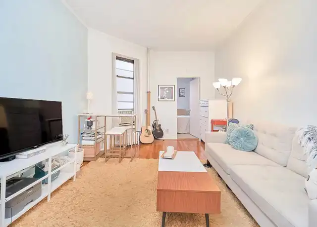 Property at 331 W 43rd St Unit 4D, New York, NY, 10036, 1 bed, 1 bath, [object Object]