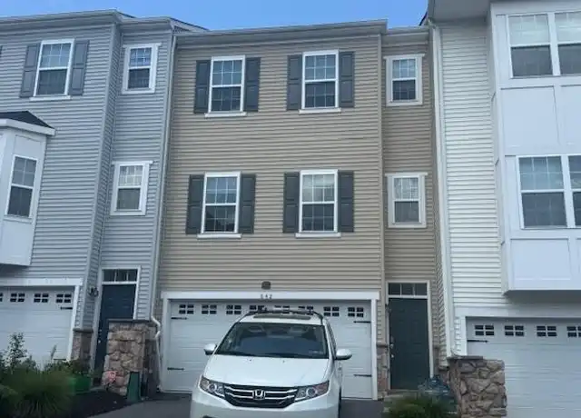 Property at 642 Jacobsen Cir Unit 129, Newark, DE, 19702, 3 beds, 2.5 baths, [object Object]
