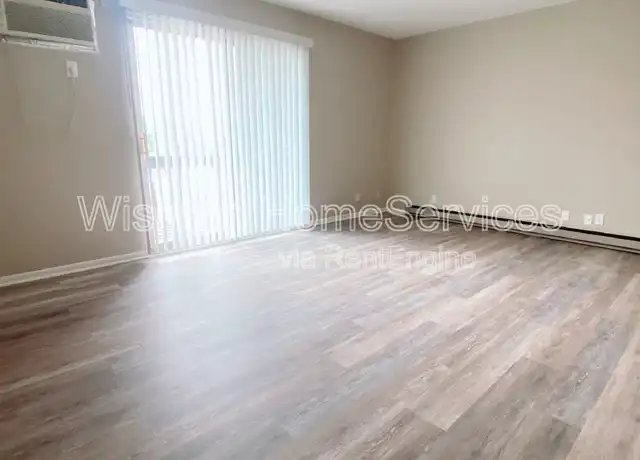 Property at 201 Charleston Blvd Unit 3, Macomb, IL, 61455, 1 bed, 1 bath, [object Object]