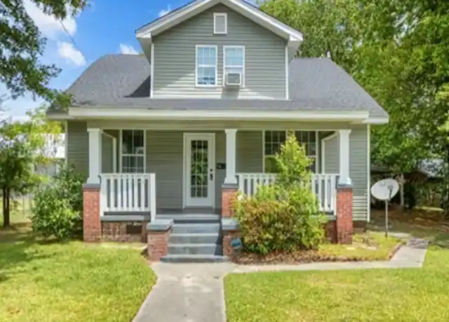 Property at 205 E 13th St, Greenville, NC, 27858, 3 beds, 3 baths, [object Object]
