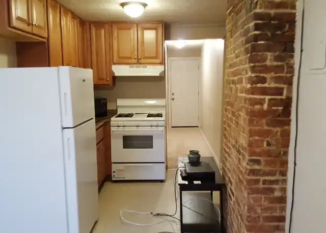 Property at 4 Hurd St Unit 4, Lowell, MA, 01852, 1 bed, 1 bath, [object Object]