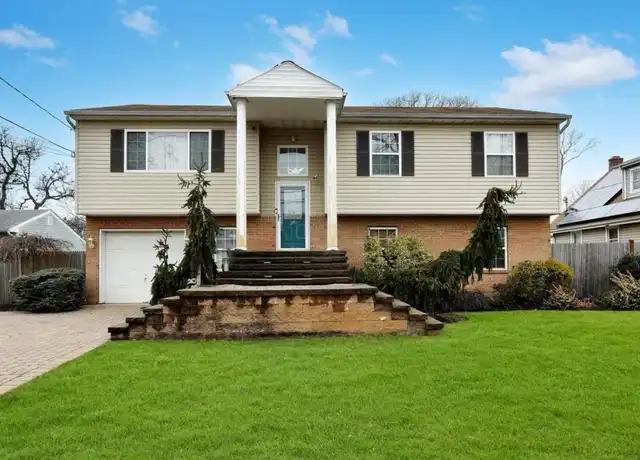 Property at 190 Melrose Ave, Massapequa, NY, 11758, 2 beds, 1 bath, [object Object]