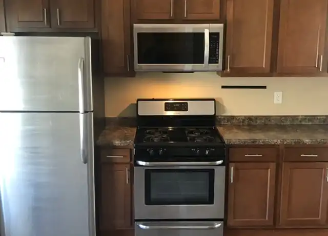 Property at 1036 E Land Pl, Milwaukee, WI, 53202, 2 beds, 1 bath, [object Object]