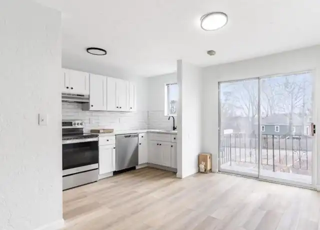 Property at 648 Washington St, Braintree, MA, 02184, 2 beds, 1 bath, [object Object]