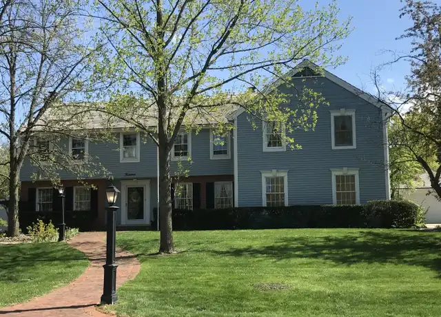 Property at 14 Charleston Rd, Hinsdale, IL, 60521, 5 beds, 4.5 baths, [object Object]