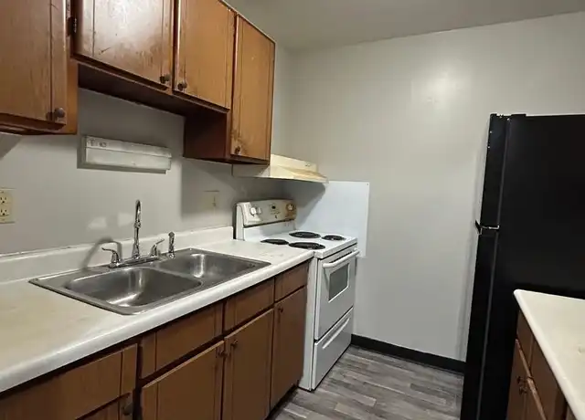 Property at 310 Division St Unit 202, Elkhart, IN, 46516, 2 beds, 1 bath, [object Object]