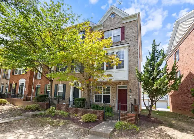 Property at 560 Garrett a Morgan Blvd, Hyattsville, MD, 20785, 2 beds, 2.5 baths, [object Object]