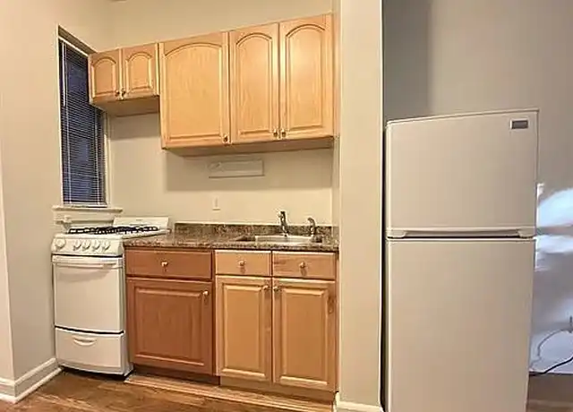 Property at 48 E End Ave Unit 3B, New York, NY, 10028, 0 beds, 1 bath, [object Object]