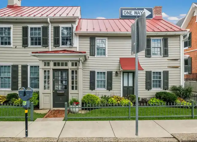 Property at 112 E State St Unit 2, Doylestown, PA, 18901, 1 bed, 1 bath, [object Object]