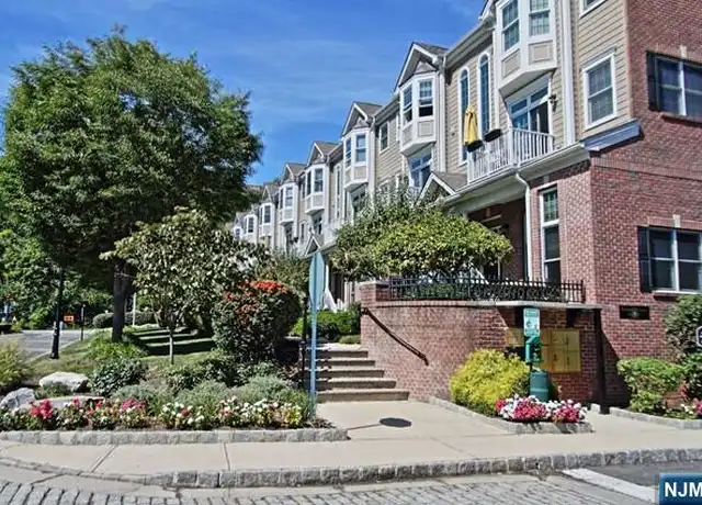 Property at 403 Kingston Ct, West New York, NJ, 07093, 2 beds, 2 baths, [object Object]