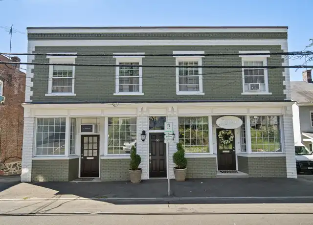 Property at 60 Pemberwick Rd Unit 3, Greenwich, CT, 06831, 2 beds, 1 bath, [object Object]