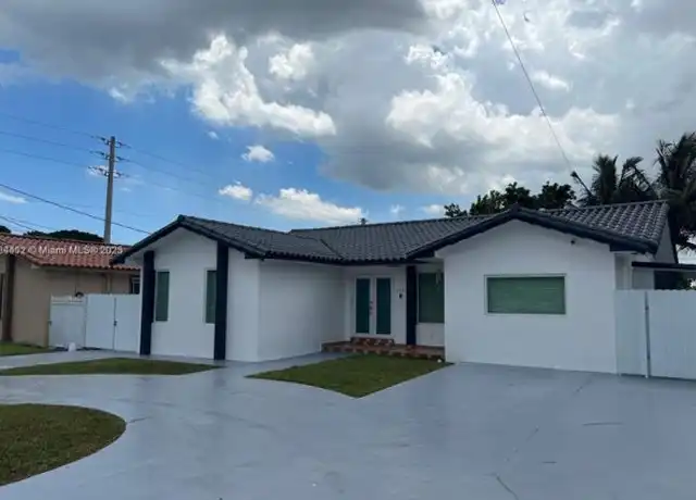 Property at 590 E 52nd St, Hialeah, FL, 33013, 3 beds, 2 baths, [object Object]