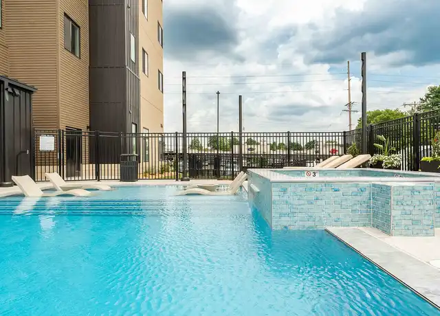 Property at Heritage - 1364 E Battlefield Rd, Springfield, MO, 65804, 1 bed, 1 bath, [object Object]
