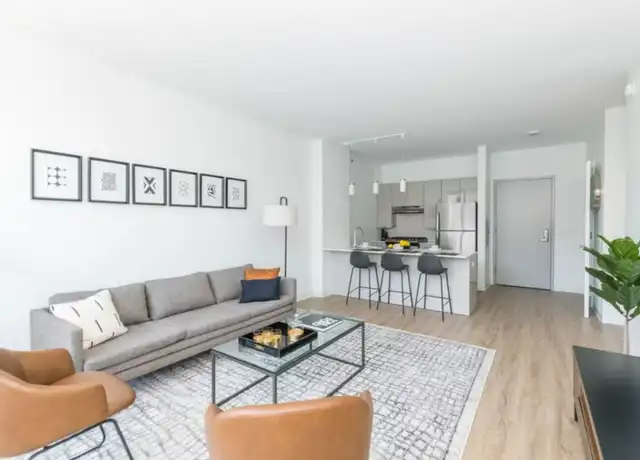 Property at 888 W Van Buren St, Chicago, IL, 60607, 1 bed, 1 bath, [object Object]
