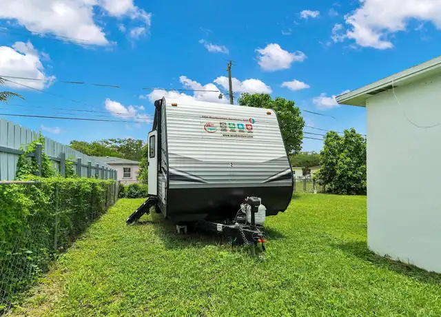 Property at 14500 Carver Dr Unit 14500, Miami, FL, 33176, 2 beds, 1 bath, [object Object]