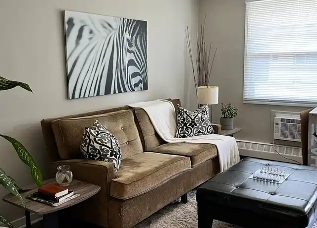 Property at 118 Douglas Ave Unit 5, Naperville, IL, 60540, 1 bed, 1 bath, [object Object]