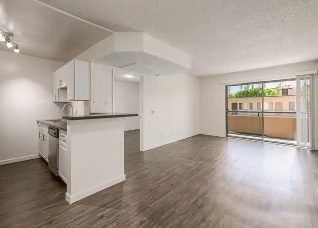 Property at 1725 Grismer Ave Unit 303, Burbank, CA, 91504, 1 bed, 1 bath, [object Object]