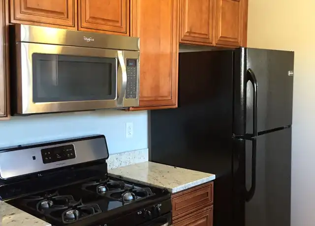 Property at 1850 Clarence Ave, Berwyn, IL, 60402, 2 beds, 1 bath, [object Object]