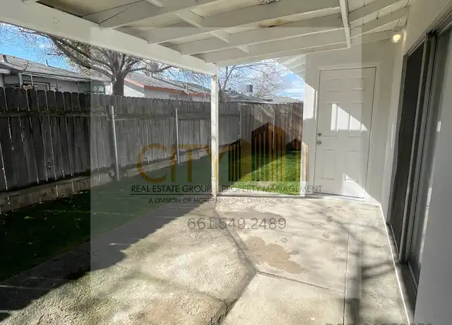 Property at 2820 16th St, Bakersfield, CA, 93301, 2 beds, 1 bath, [object Object]