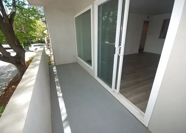 Photo of 1222 Oak Grove Ave, Burlingame, CA 94010
