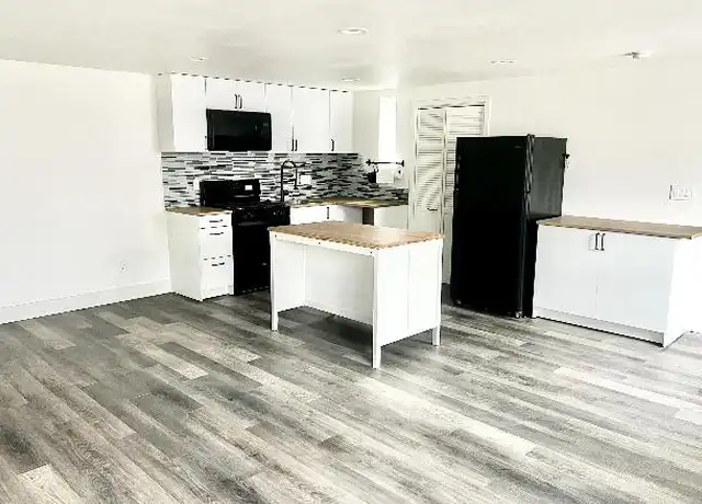 Property at 3779 Rosewood Ave, Los Angeles, CA, 90066, 1 bed, 1 bath, [object Object]