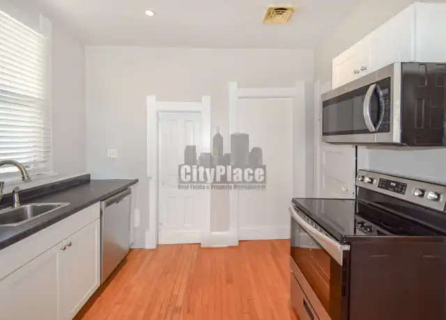 Property at 642 S Meridian St Unit B, Indianapolis, IN, 46225, 1 bed, 1 bath, [object Object]