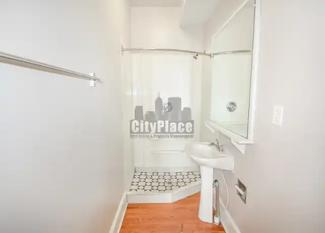 Property at 642 S Meridian St Unit B, Indianapolis, IN, 46225, 1 bed, 1 bath, [object Object]