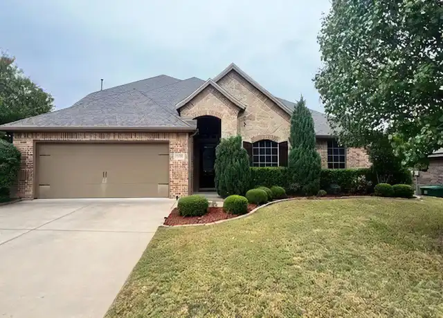 Property at 11129 Castle Oak Ln, Fort Worth, TX, 76108, 3 beds, 2.5 baths, [object Object]