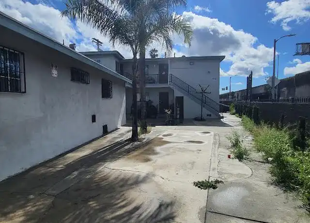 Property at 6210 S Grand Ave, Los Angeles, CA, 90003, 2 beds, 1 bath, [object Object]