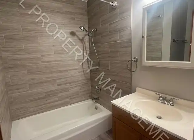 Property at 4515 N Woodbridge St Unit 3, Bay City, MI, 48706, 2 beds, 1 bath, [object Object]