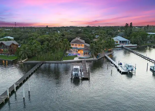 Property at 614 S Lake Dr, Lantana, FL, 33462, 6 beds, 6.5 baths, [object Object]