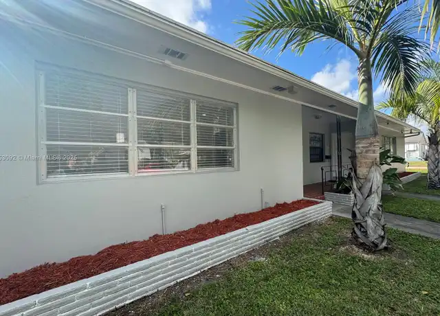 Property at 1108 S 19th Ave Unit 1-2, Hollywood, FL, 33020, 2 beds, 1 bath, [object Object]