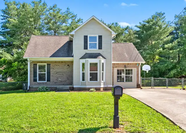 Property at 902 Cimarron Ct, Clarksville, TN, 37042, 4 beds, 2 baths, [object Object]