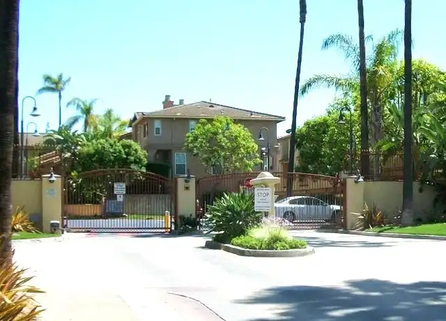 Property at 317 W Summerfield Cir, Anaheim, CA, 92802, 2 beds, 2.5 baths, [object Object]