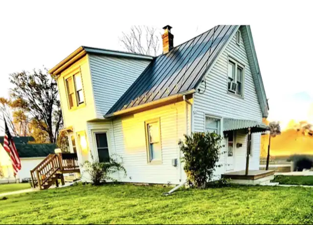 Property at 3704 60th Pl Unit Upper Unit, Kenosha, WI, 53142, 2 beds, 1 bath, [object Object]