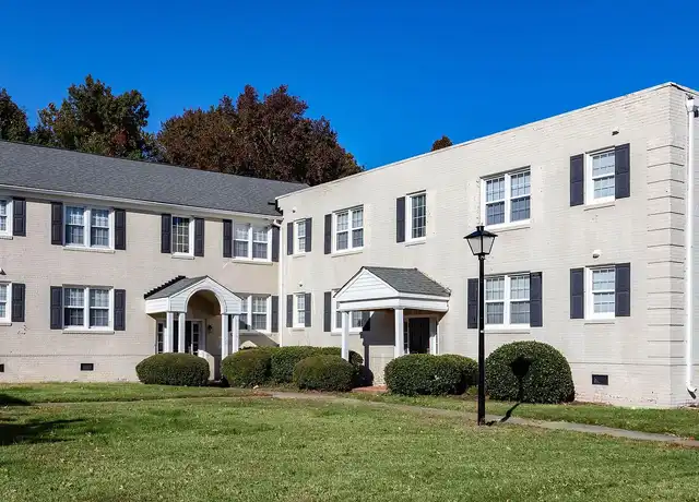 Property at Apartments of Merrimac - 3785 Kecoughtan Rd, Hampton, VA, 23669, 2 beds, 1 bath, [object Object]