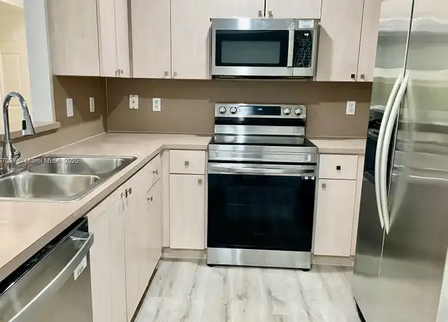 Property at 6420 NW 114th Ave #1333, Doral, FL, 33178, 2 beds, 2 baths, [object Object]