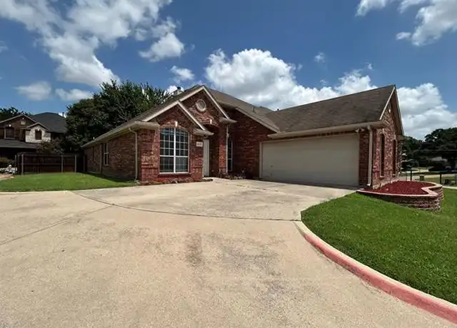 Property at 4215 Glen Garden Dr, Arlington, TX, 76016, 5 beds, 3 baths, [object Object]