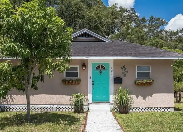 Property at 201 35th St S Unit A, St. Petersburg, FL, 33711, 2 beds, 1 bath, [object Object]