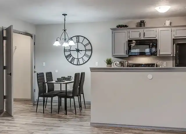 Property at South Valley Apartments - 3051 S Valley Ln, Springfield, MO, 65807, 2 beds, 2 baths, [object Object]