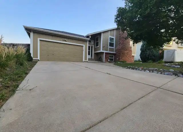 Property at 3566 S Telluride Way, Aurora, CO, 80013, 3 beds, 2 baths, [object Object]